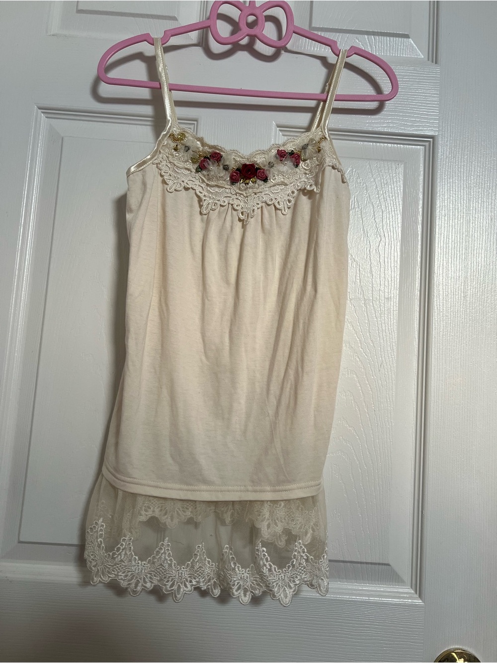 Axes Femme Cream Coquette Lace-Trim Floral Appliqué Camisole